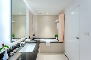 Somerset Park Suanplu Bangkok