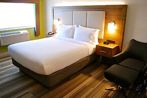 Holiday Inn Express Vancouver Airport Richmond by IHG