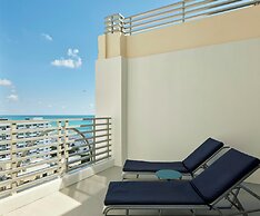 Loews Miami Beach Hotel – South Beach