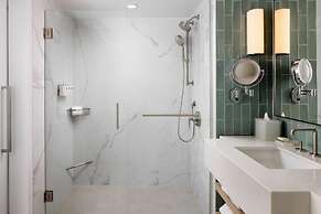 Loews Miami Beach Hotel – South Beach