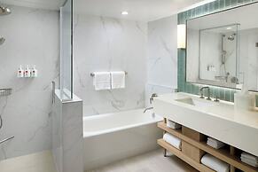 Loews Miami Beach Hotel – South Beach