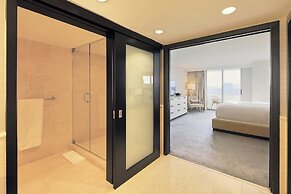 Loews Miami Beach Hotel – South Beach