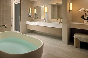 Loews Miami Beach Hotel – South Beach