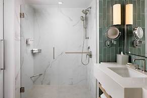 Loews Miami Beach Hotel – South Beach