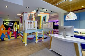 Loews Miami Beach Hotel – South Beach