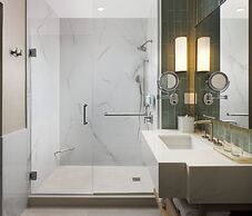 Loews Miami Beach Hotel – South Beach