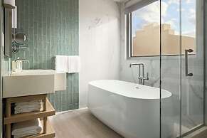 Loews Miami Beach Hotel – South Beach