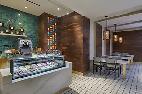 Loews Miami Beach Hotel – South Beach