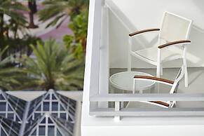 Loews Miami Beach Hotel – South Beach