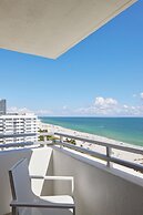 Loews Miami Beach Hotel – South Beach