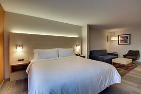 Holiday Inn Express & Suites - Interstate 380 at 33rd Avenue by IHG