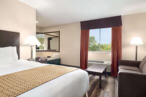 Baymont by Wyndham Monroe