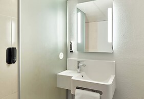 B&B HOTEL Orly Rungis Aéroport