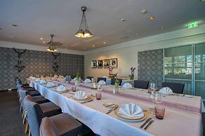 FourSide Plaza Hotel Trier, Trademark Collection by Wyndham