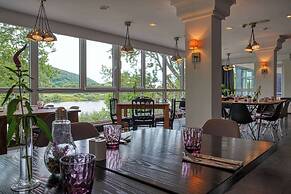 FourSide Plaza Hotel Trier, Trademark Collection by Wyndham