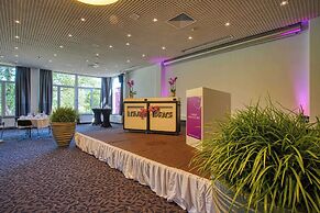 FourSide Plaza Hotel Trier, Trademark Collection by Wyndham