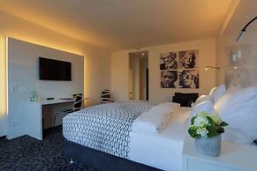 FourSide Plaza Hotel Trier, Trademark Collection by Wyndham