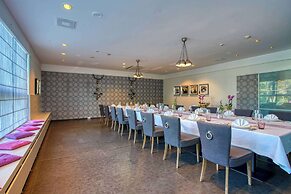 FourSide Plaza Hotel Trier, Trademark Collection by Wyndham