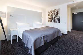 FourSide Plaza Hotel Trier, Trademark Collection by Wyndham