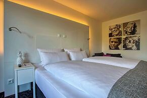 FourSide Plaza Hotel Trier, Trademark Collection by Wyndham