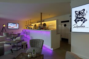 FourSide Plaza Hotel Trier, Trademark Collection by Wyndham