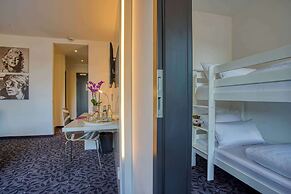 FourSide Plaza Hotel Trier, Trademark Collection by Wyndham