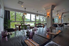 FourSide Plaza Hotel Trier, Trademark Collection by Wyndham