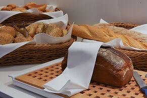 FourSide Plaza Hotel Trier, Trademark Collection by Wyndham