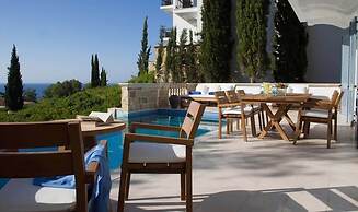 Anassa Hotel