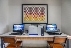 Holiday Inn Express & Suites Tempe by IHG