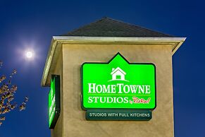HomeTowne Studios by Red Roof Atlanta NE - Peachtree Corners