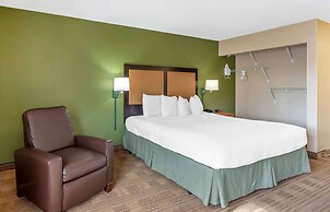 Extended Stay America Select Suites Chicago Naperville East
