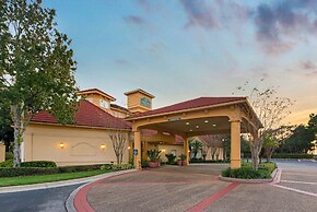 La Quinta Inn & Suites by Wyndham USF (Near Busch Gardens)