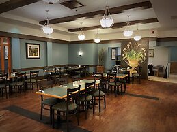 The Glenmore Inn & Convention Centre