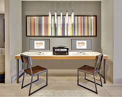 Holiday Inn Express & Suites Irving Conv Ctr - Las Colinas by IHG