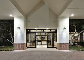 Holiday Inn Express & Suites Irving Conv Ctr - Las Colinas by IHG