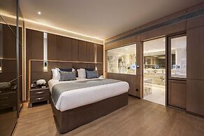 Four Seasons Hotel