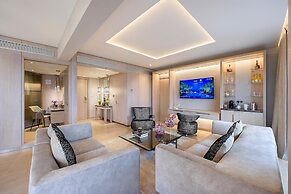 Four Seasons Hotel