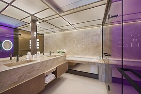 Four Seasons Hotel