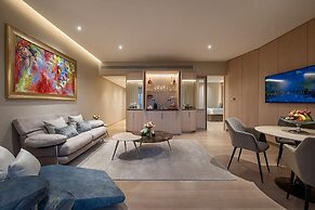 Four Seasons Hotel