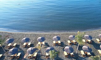 Four Seasons Hotel