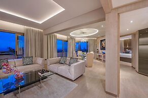 Four Seasons Hotel
