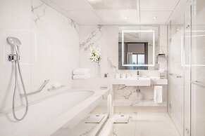 Four Seasons Hotel