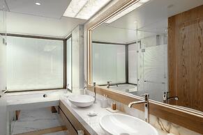 Four Seasons Hotel