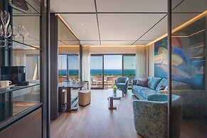 Four Seasons Hotel