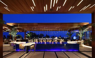 Four Seasons Hotel