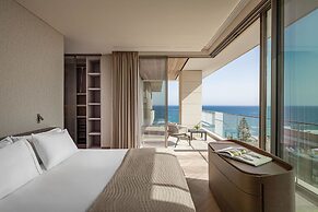Four Seasons Hotel