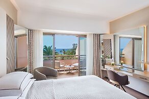Four Seasons Hotel
