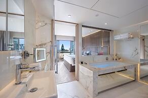 Four Seasons Hotel