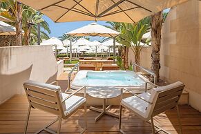 Four Seasons Hotel